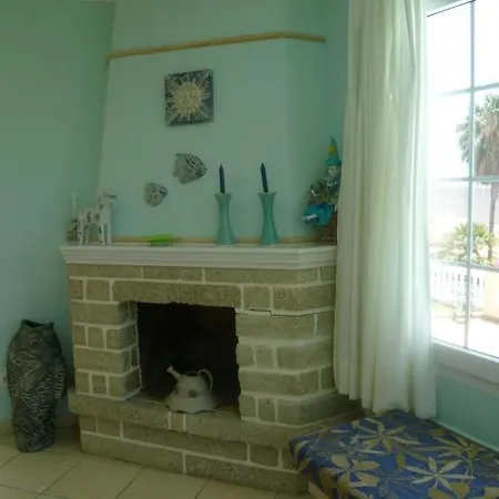 Sleeps 4 Pool Wifi * Chayofa