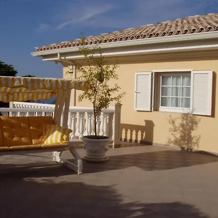 Prázdninový dům Sleeps 4 Pool Wifi *