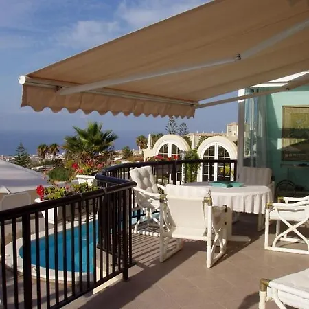Sleeps 4 Pool Wifi 펜션 Chayofa